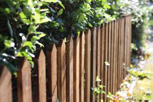Timber Picket Fence Fitter Oxford